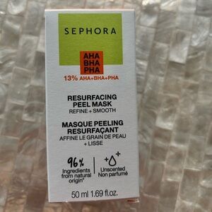 Sephora AHA BHA PHA Resurfacing Peel Mask - White and Green